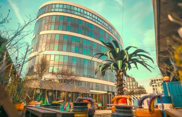 Le Virage, Privatisation/ Location