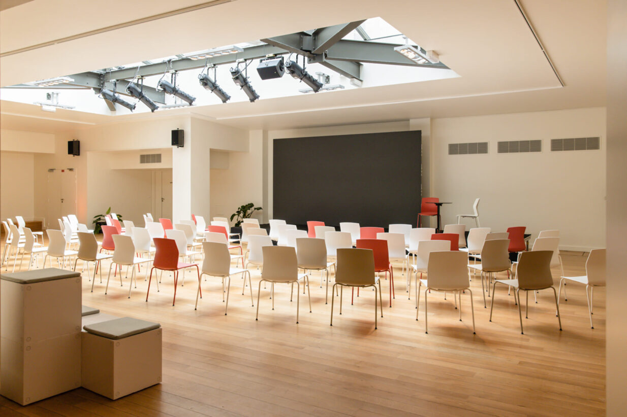 Workstation_Espace plénière_(c)May June Photography-14