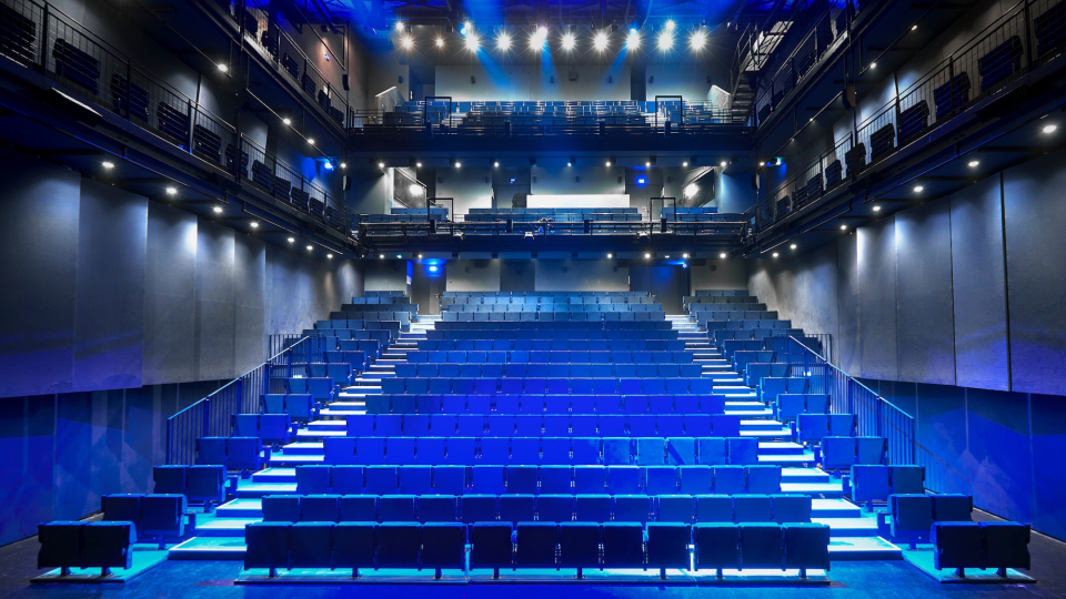 Privatisation/Location, La Scala, Paris 10e