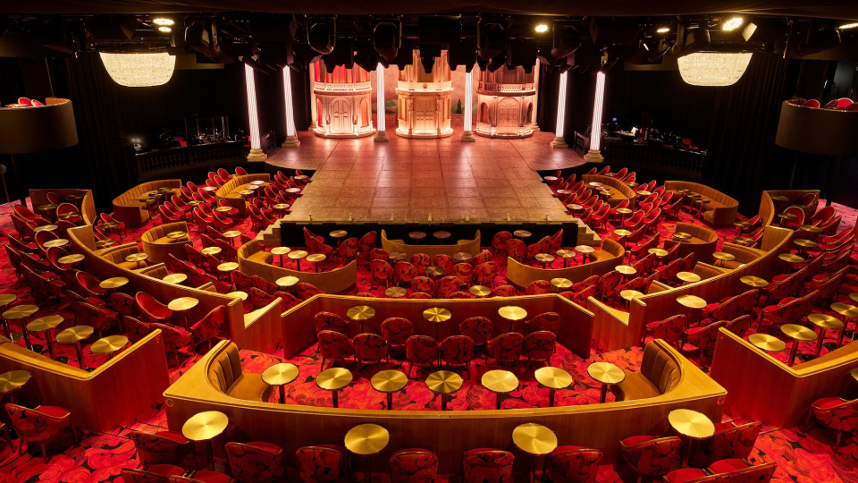 Privatisation/Location, Lido, Paris 08e