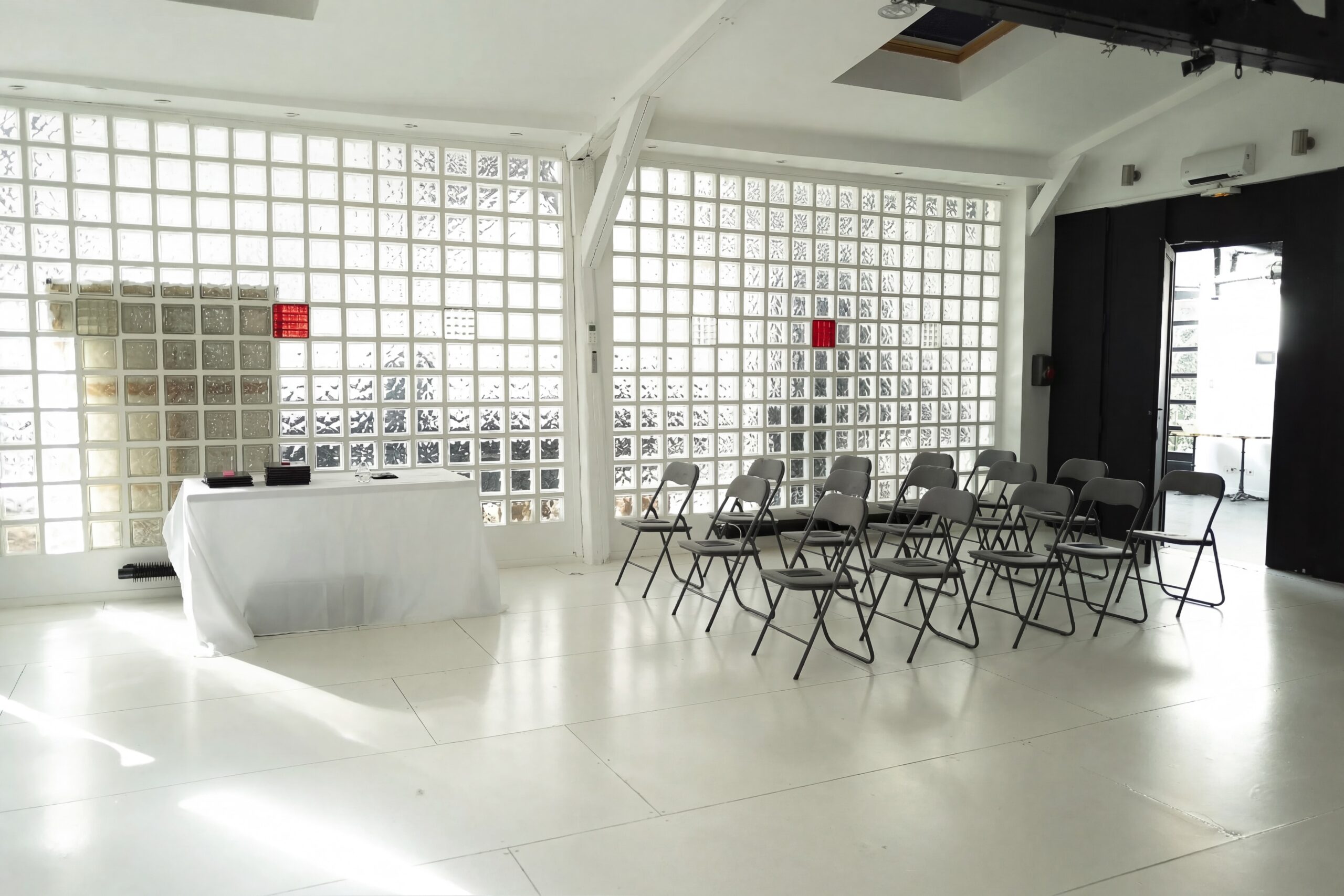 Privatisation / Location, L’Atelier des Abbesses, Paris 18e